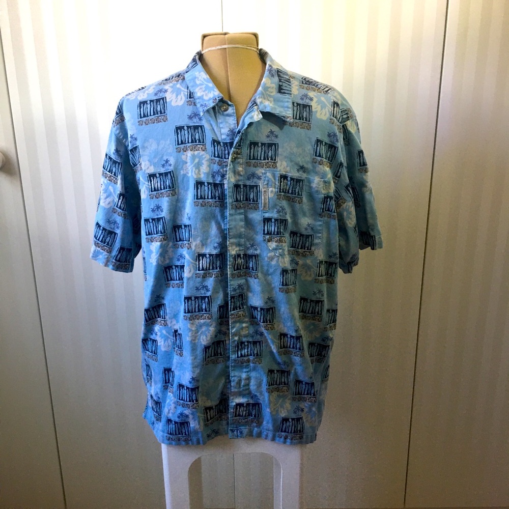 Columbia blue gray surf cotton button down Size M